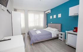 Raise Boutique Rooms In The Center Of Athens
